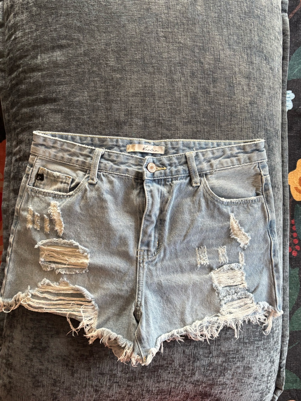 Distressed Light Blue Denim Shorts - Casual Frayed Hem kancan size 27
